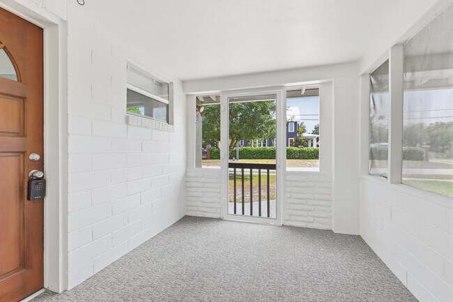 Foto del edificio - 511 E Rich Ave