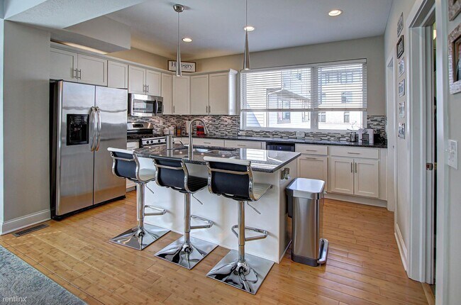 Building Photo - 2 br, 2.5 bath Townhome - 1419 Slate Court
