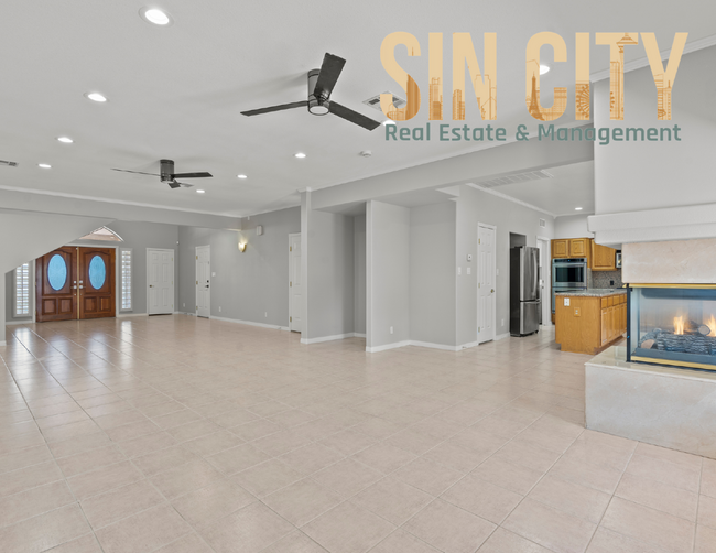 Building Photo - Luxurious 4 Bed, 3.5 Bath Rental Home in L...