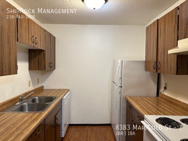 Foto del edificio - 8383 Marigold St
