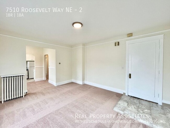 Building Photo - 7510 Roosevelt Way NE