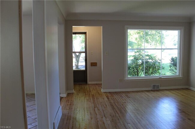 Foto del edificio - 5033 Henry St