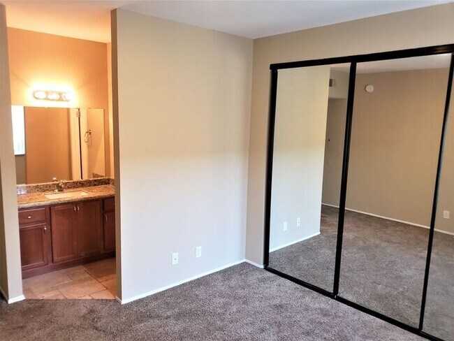 Foto del edificio - Point Loma Unit for Rent Three Bed Three Bath