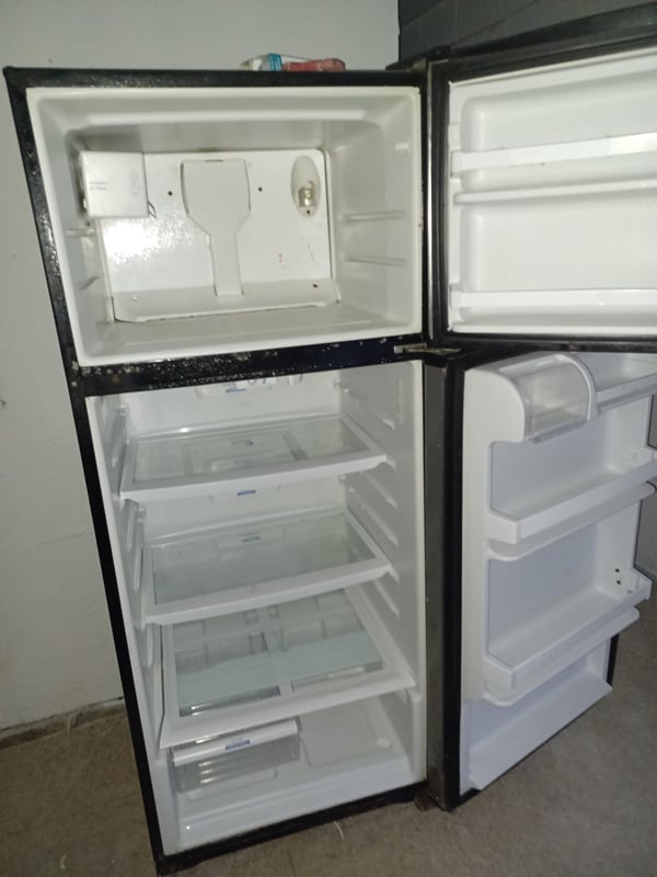 Foto del edificio - 906 E Lucas Ave