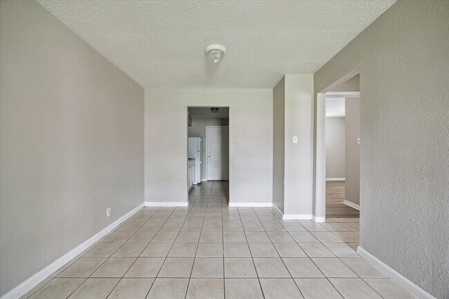 Foto del edificio - 5107 Clover St