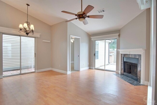Foto del edificio - 6337 Langley Place Rd
