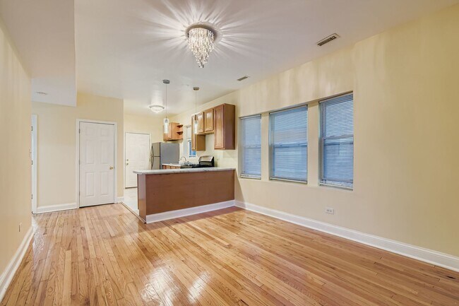Foto del edificio - 6327 N Francisco Ave