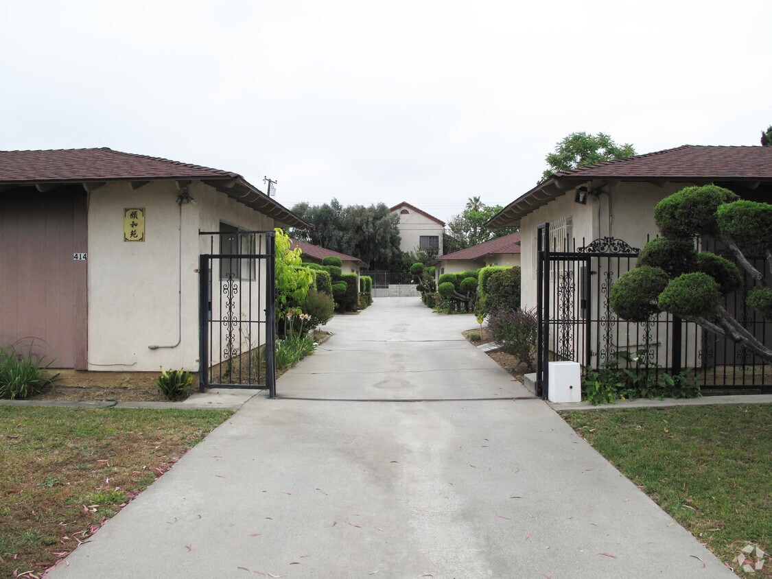 Foto del edificio - 412-414 N McPherrin Ave