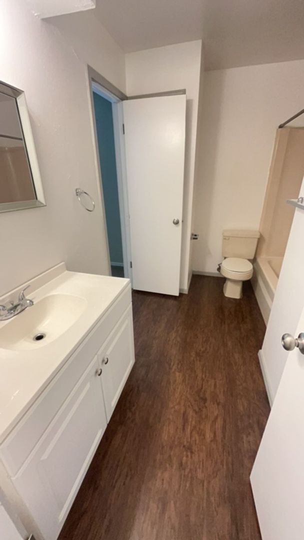 Foto del edificio - 216 Versailles Ave