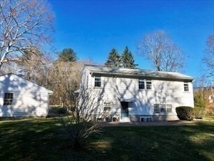 Building Photo - 441 First Parish Rd