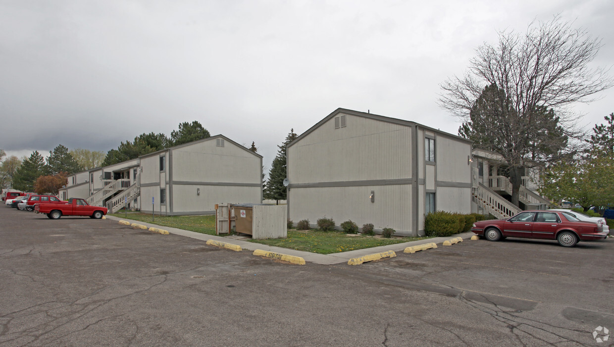 Building Photo - Aspen Grove