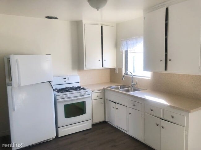Building Photo - 2 br, 1 bath Apartment - 521 N Marguerita Ave