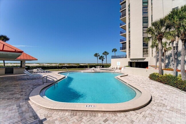 Foto del edificio - 1290 Gulf Blvd