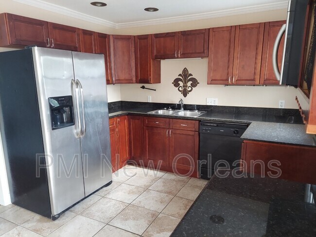 Building Photo - 6911 Louis XIV St