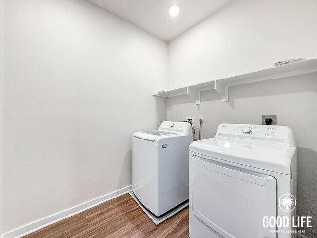 Foto del edificio - 9194 Connolly Ln