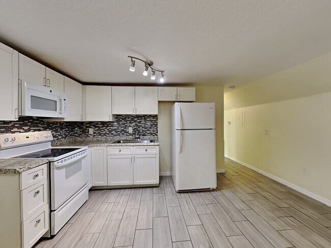 Foto del edificio - 613 E 2nd St