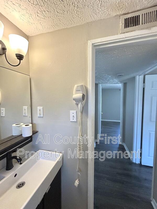 Foto del edificio - 375 James P Brawley Dr NW