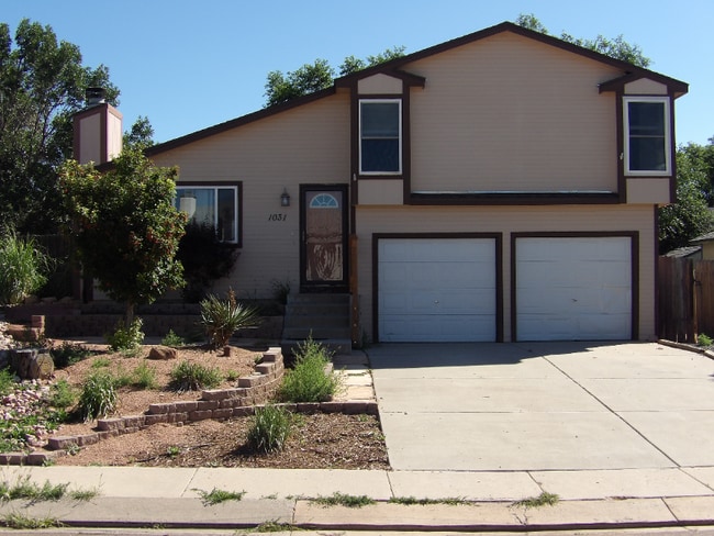 Building Photo - 1031 Rancher Dr