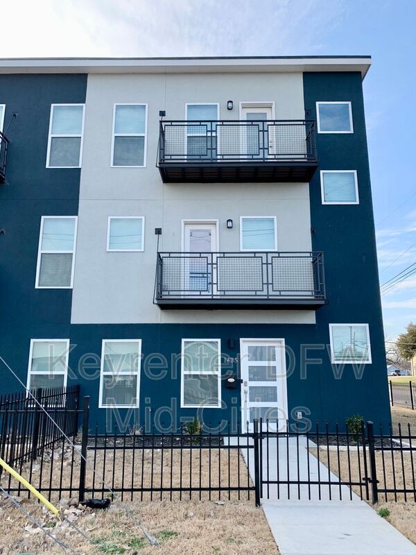 Foto del edificio - 1435 Pearson St