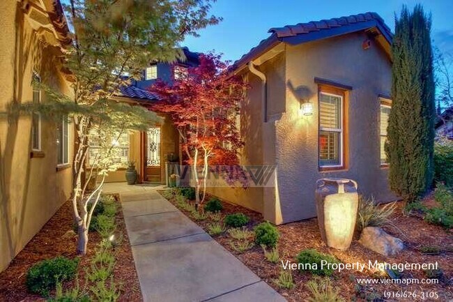 Foto del edificio - 9222 Big Canyon Ct