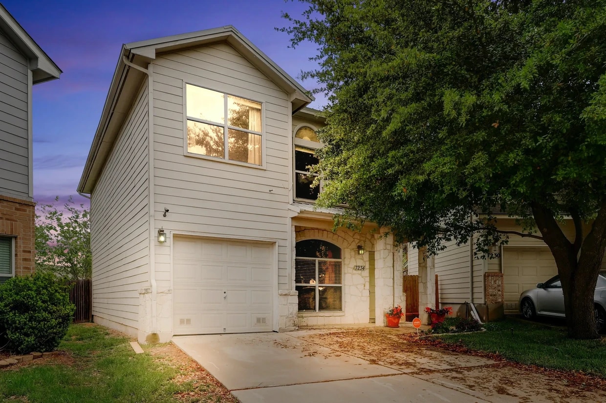 Front of house - 7234 Painter Way