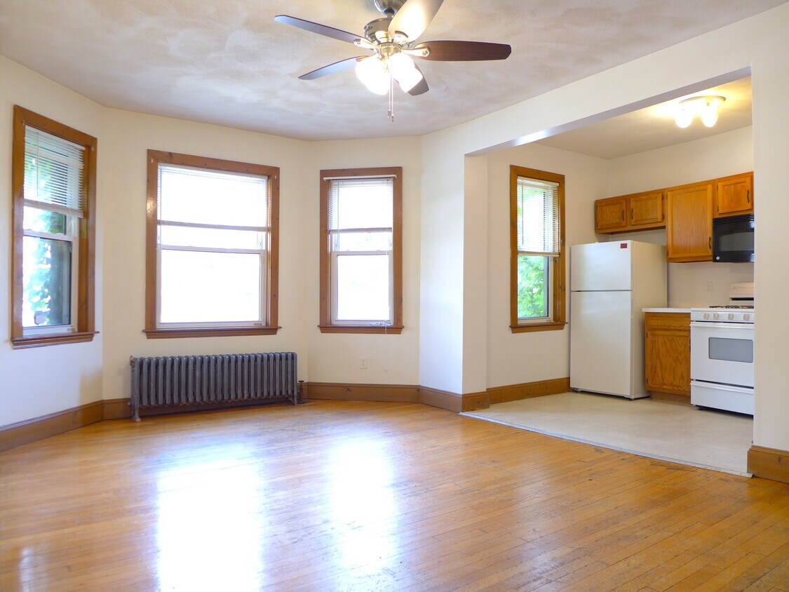 Primary Photo - 54 Kirkwood Rd