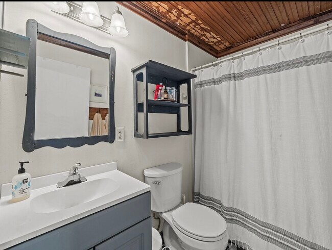 Foto del edificio - 1305 Halltown Rd