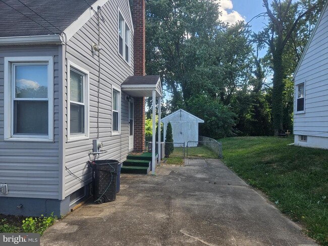 Building Photo - 2819 Manoff Rd