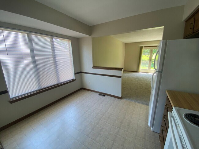 Foto del edificio - 733 SE Claremont St