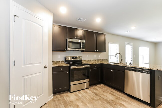 Foto del edificio - 52 Overlook Rd