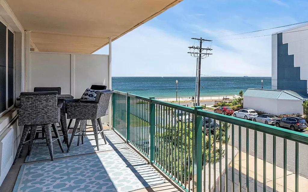 Large furnished balcony overlooking the ocean. - 480 Ocean Ave