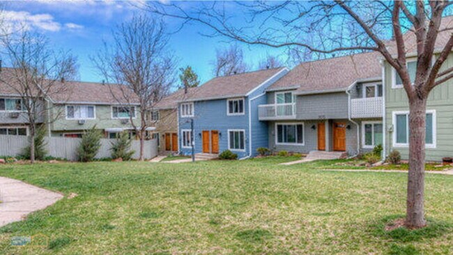 Building Photo - Beautiful Townhouse in Boulder!