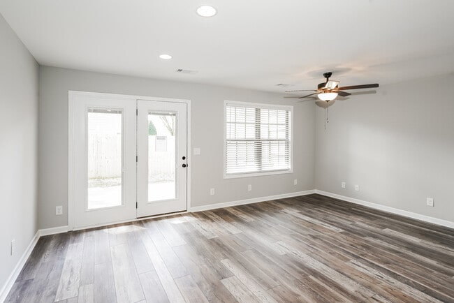 Foto del edificio - 212 Signature Pl