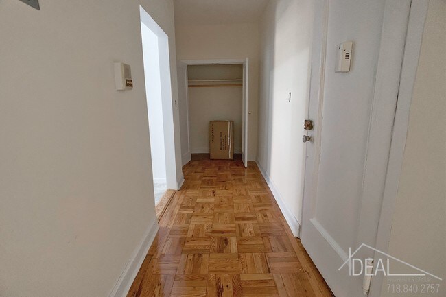 Building Photo - Lovely 1 BR in Bensonhurst!