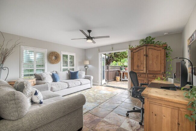 Foto del edificio - Single-Story La Costa Home Overlooking the...