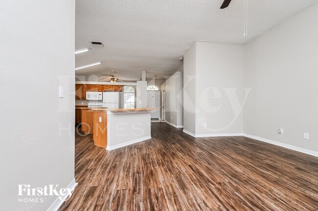 Foto del edificio - 1405 Compton St