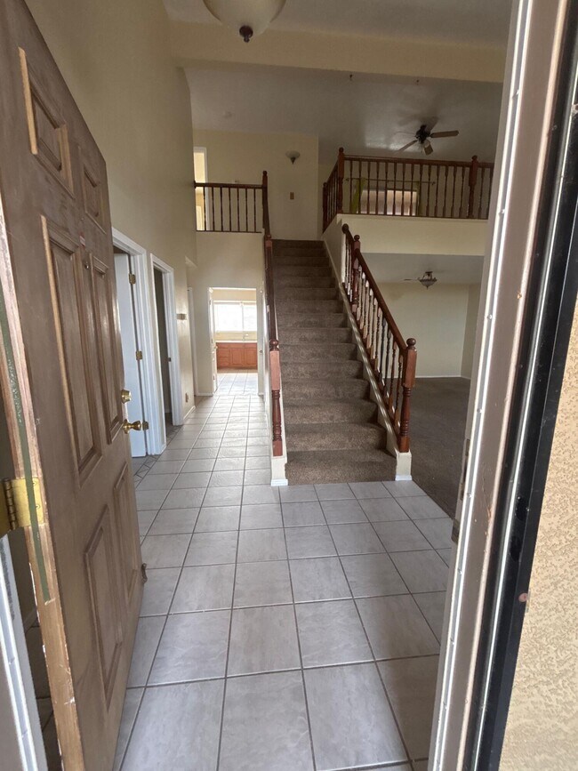 Building Photo - 2341 Wheeler Peak Dr NE