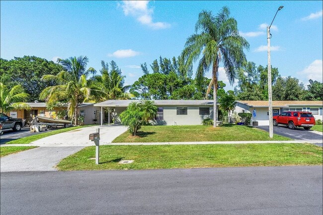 Foto del edificio - 12278 Hillman Dr
