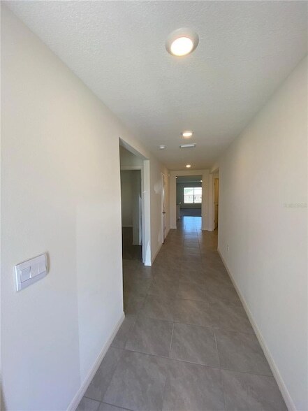 Foto del edificio - 661 W Twisted Oaks Dr