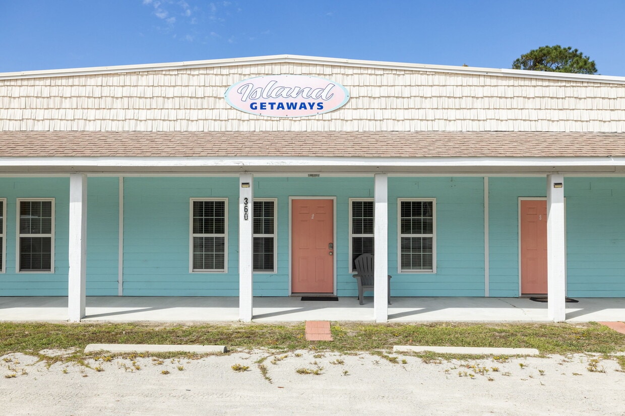 Primary Photo - 360 Island Rd