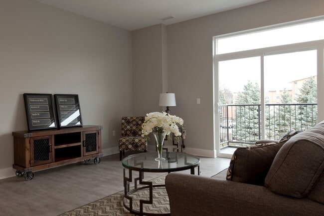 Interior Photo - Fulton Square
