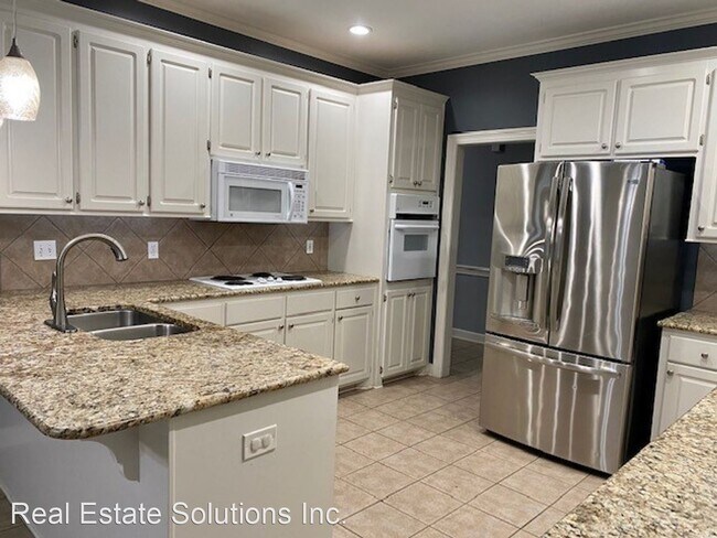 Building Photo - 4 br, 2 bath House - 627 Hampshire Dr