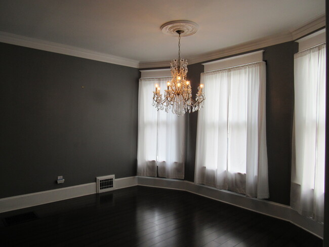 Foto del edificio - 2322 E 11th St