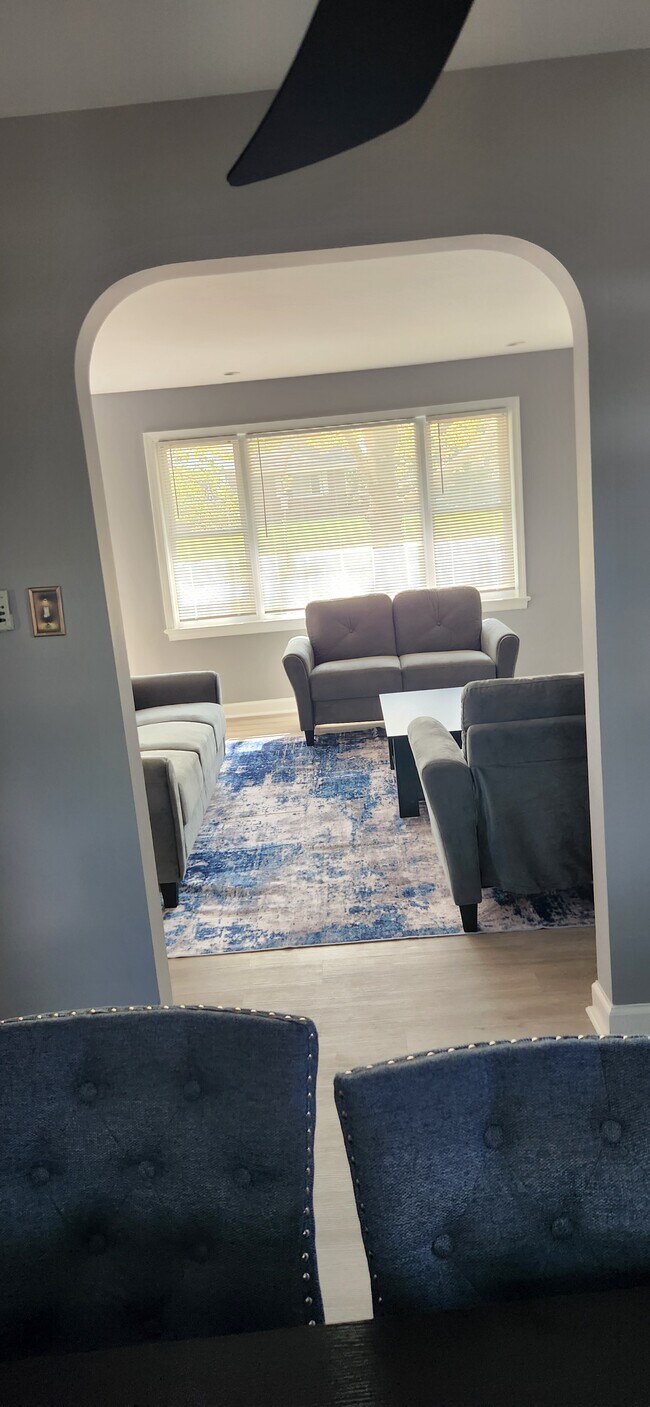 Foto del edificio - 948 White Oak Dr