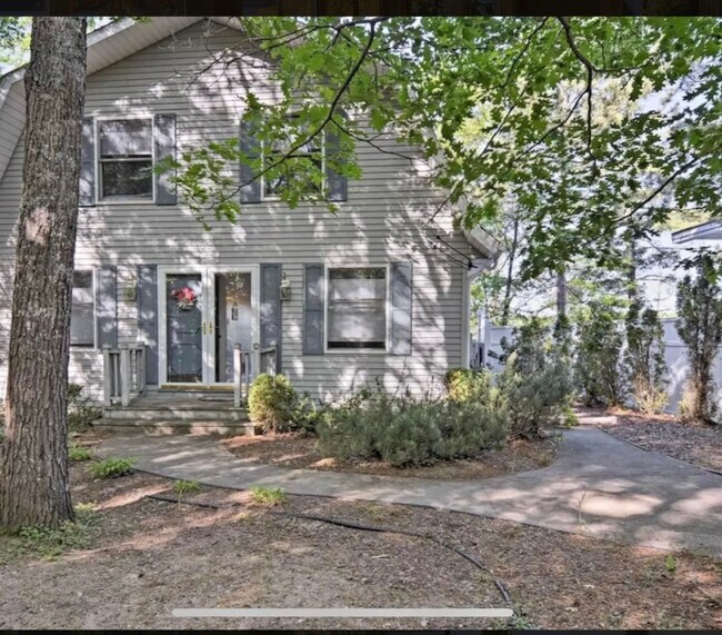 Foto del edificio - 6502 Beach Rd