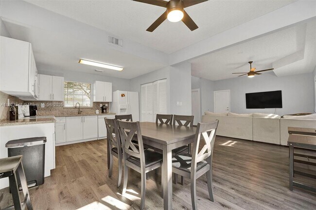 Foto del edificio - 11473 SW 148th Pl