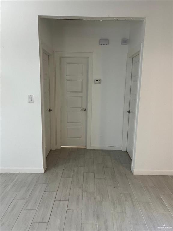 Foto del edificio - 12 West Dr