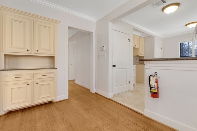 Building Photo - 2306 Blodgett St