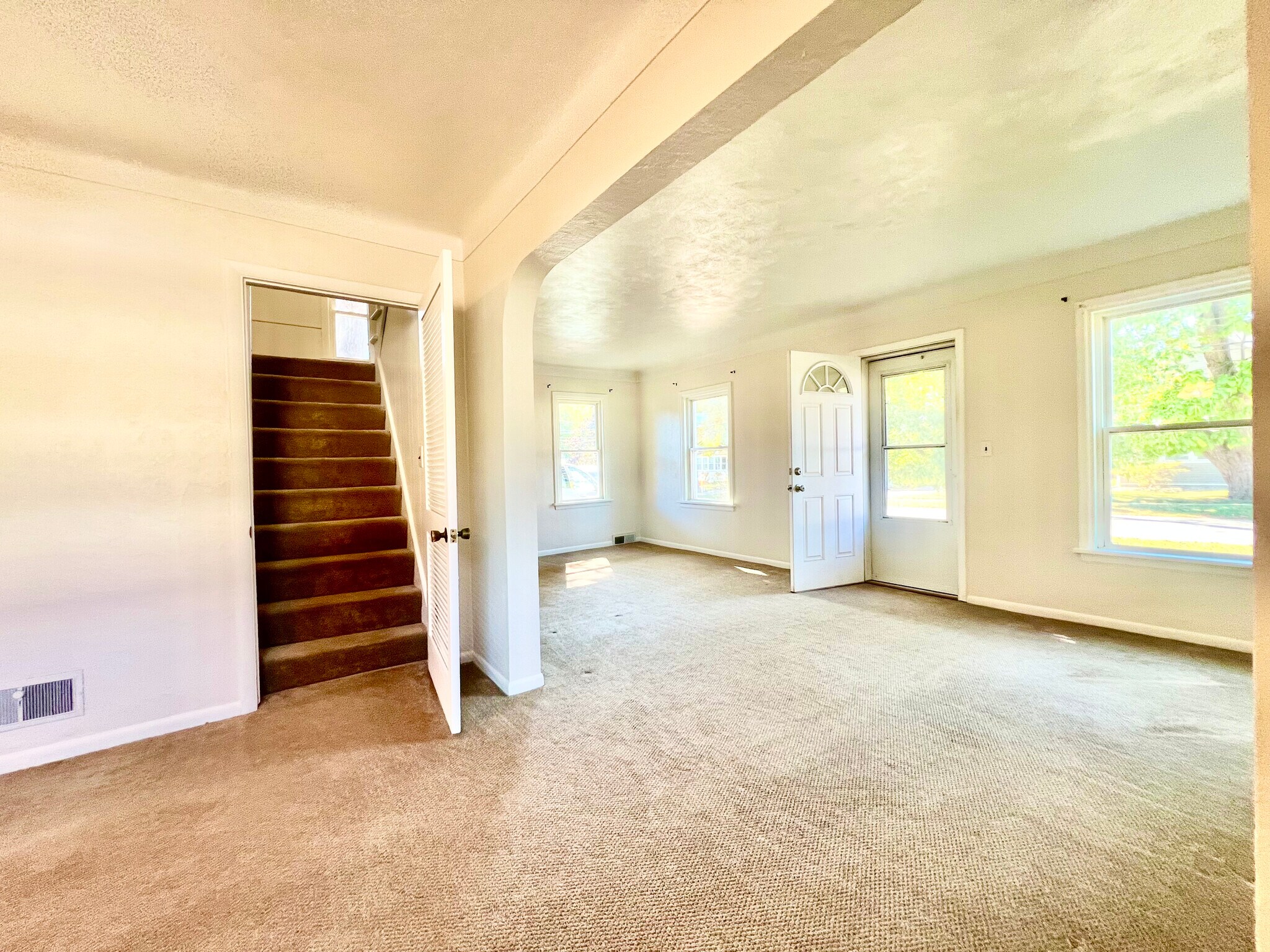 5124 Allen St Sylvania, OH 43560 – photo 2