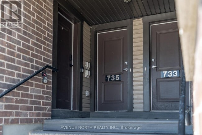 Building Photo - 735 Chapman Mills Dr